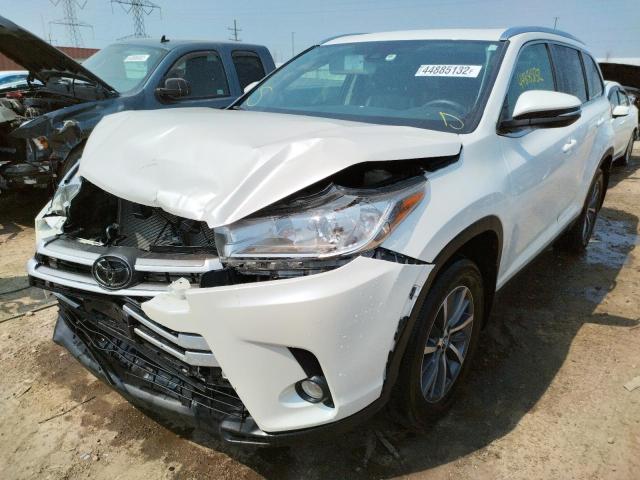 Photo 2 from auction – 2019 TOYOTA HIGHLANDER with VIN 5TDJZRFH4KS577920