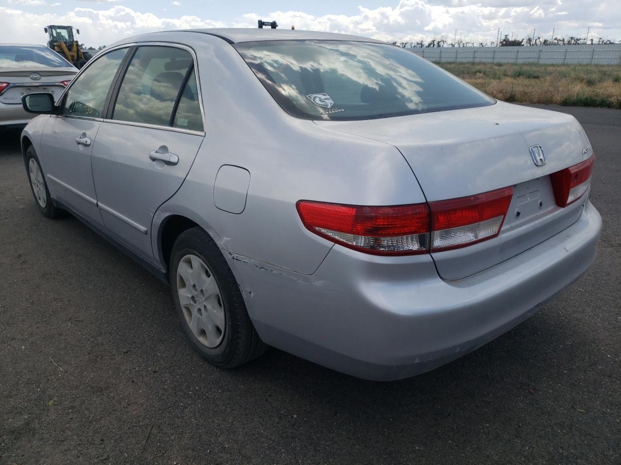 Photo 3 from auction – 2003 HONDA ACCORD LX with VIN JHMCM563X3C011802