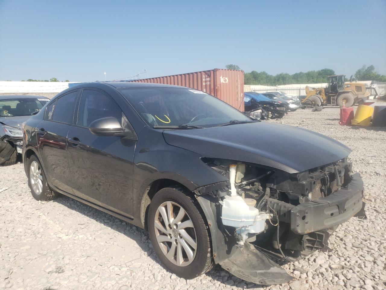 MAZDA 3 I 2012 with VIN JM1BL1W79C1617518 - Photo from auction