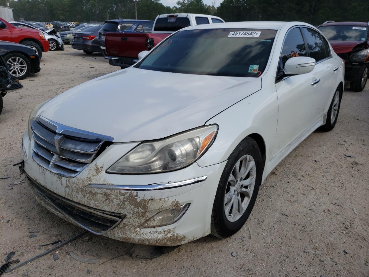 Photo 2 from auction – 2012 HYUNDAI GENESIS 3. with VIN KMHGC4DD5CU152648