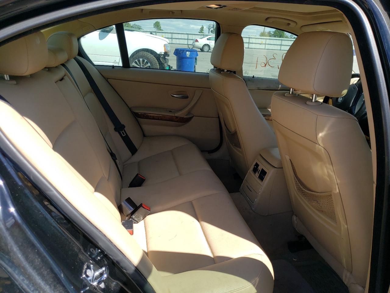 Photo 6 from auction – 2006 BMW 325 I with VIN WBAVB13566PT02208