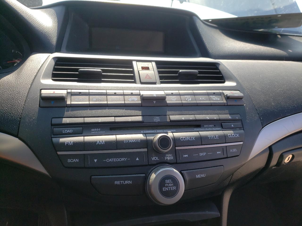 Photo 9 from auction – 2010 HONDA ACCORD EXL with VIN 1HGCP2F80AA093228