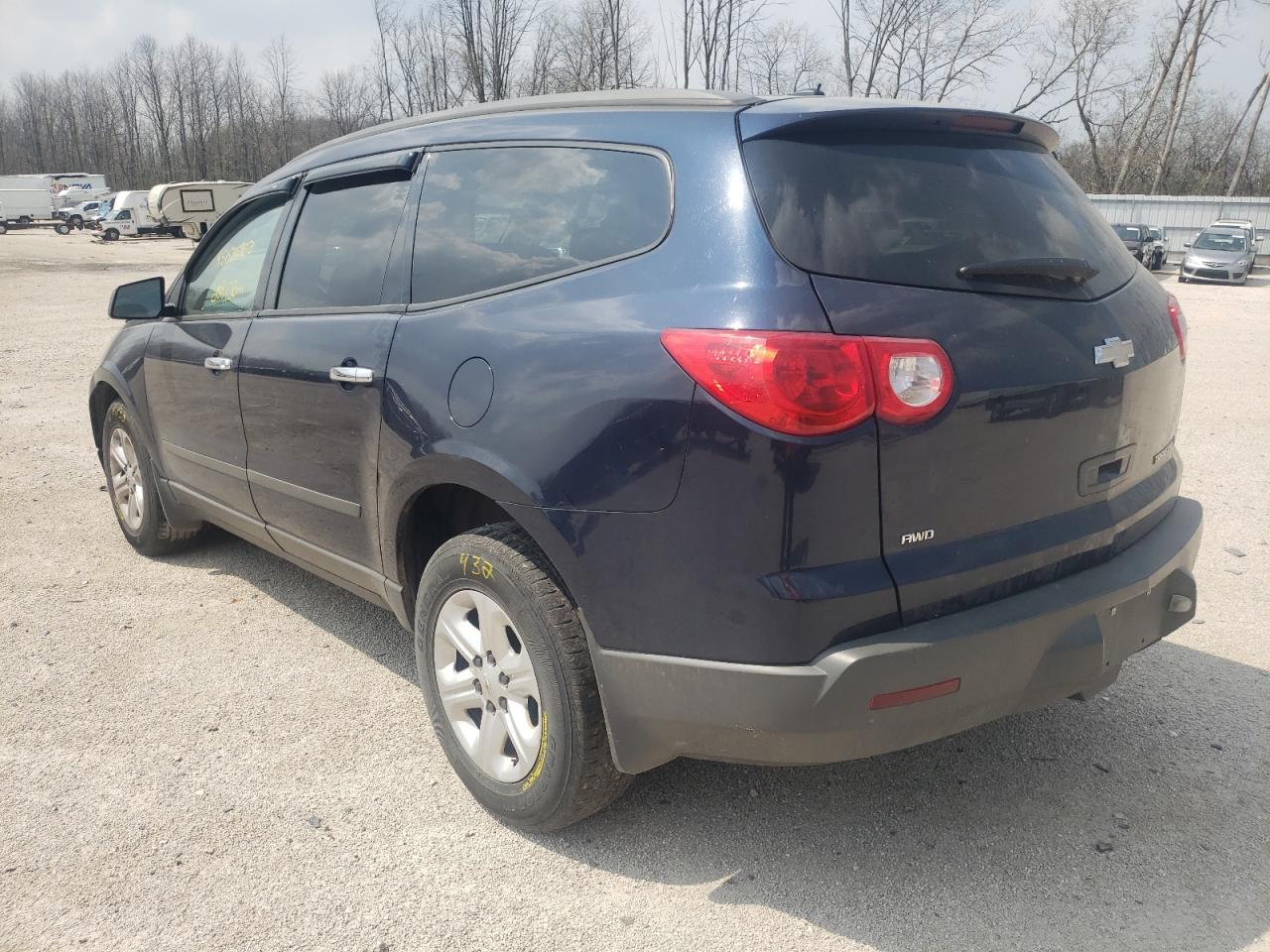Photo 3 from auction – 2011 CHEVROLET TRAVERSE L with VIN 1GNKVEED3BJ306598