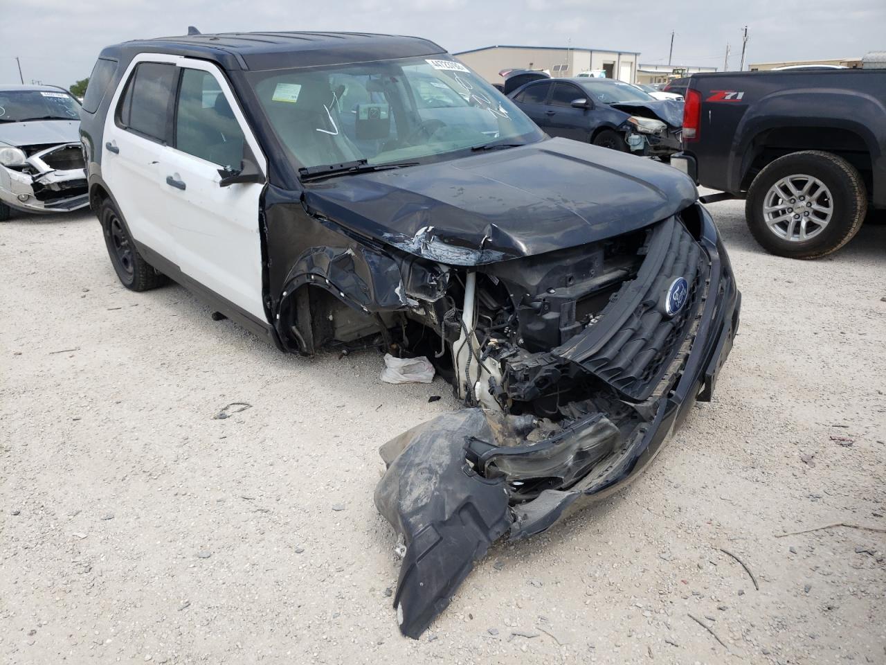Photo 13 from auction – 2018 FORD EXPLORER P with VIN 1FM5K8AR5JGA72229