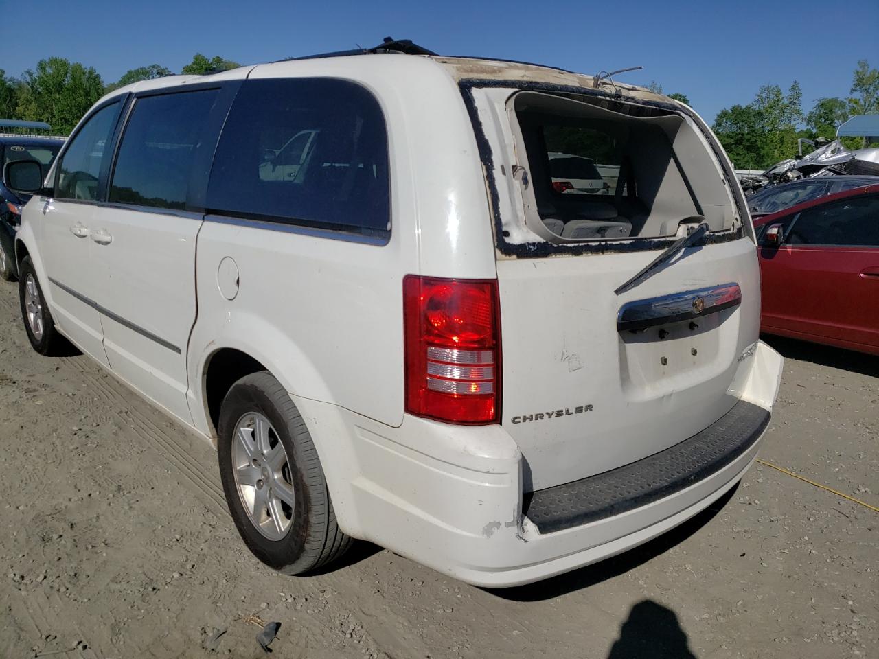 Photo 3 from auction – 2010 CHRYSLER TOWN & COU with VIN 2A4RR5D10AR451203