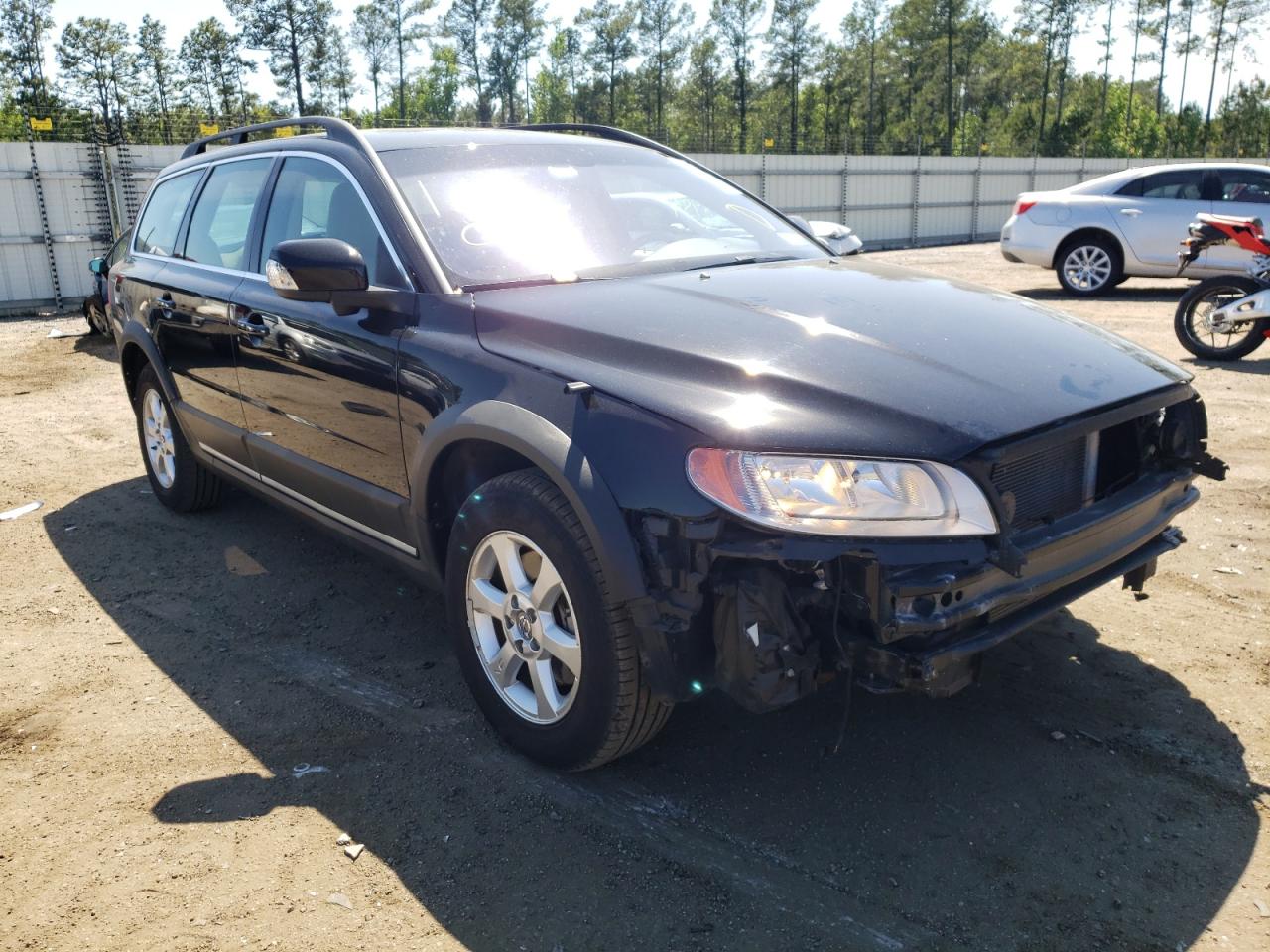 VOLVO XC70 3.2 2011 with VIN YV4940BZ9B1101202 - Photo from auction