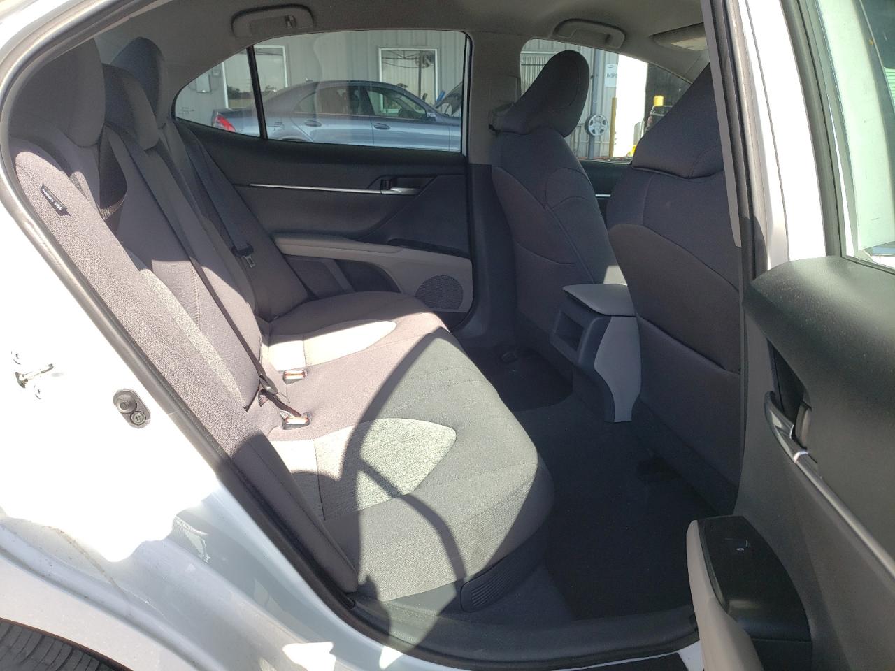 Photo 6 from auction – 2020 TOYOTA CAMRY LE with VIN 4T1C31AK6LU011877