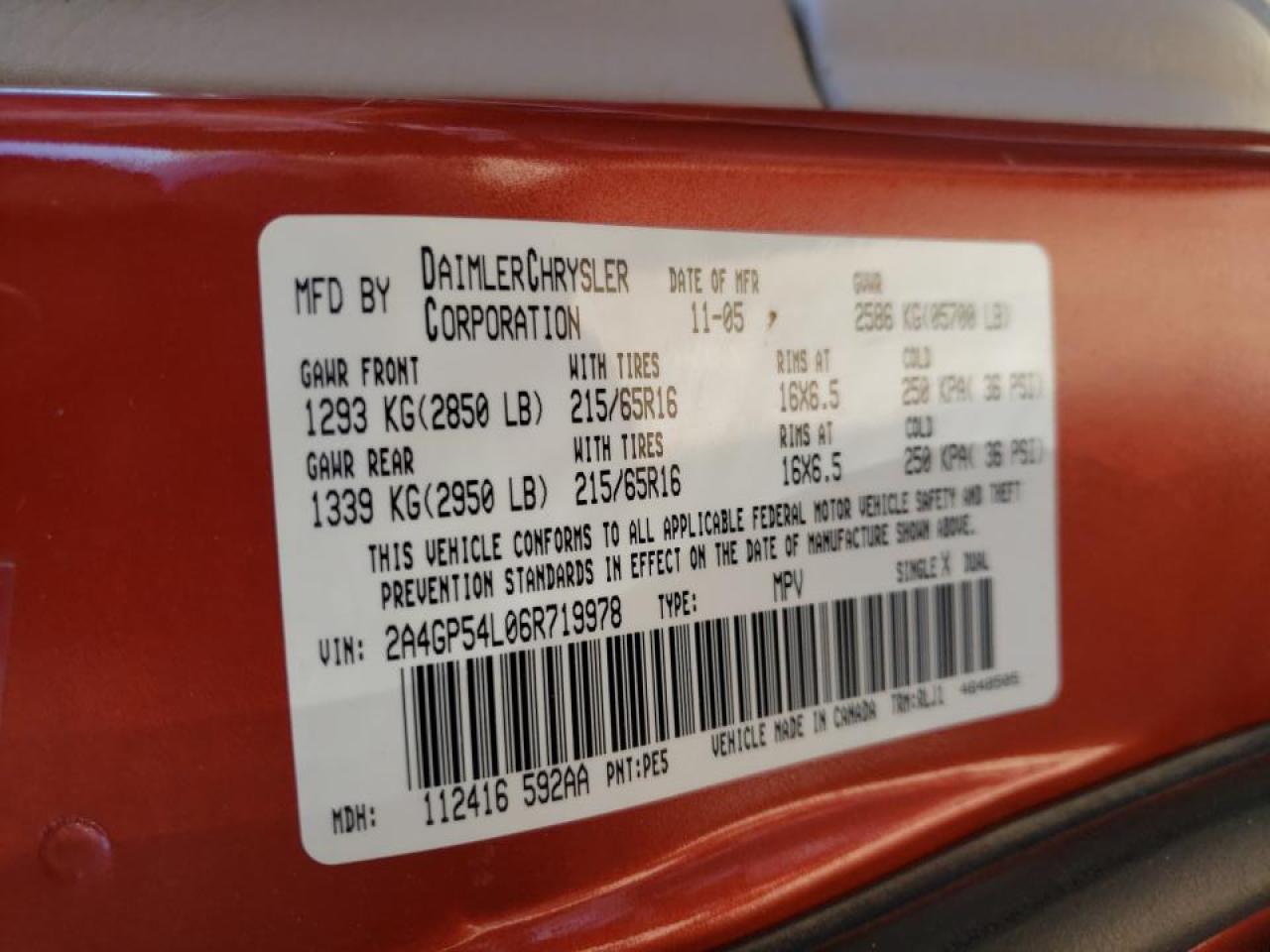 Photo 10 from auction – 2006 CHRYSLER TOWN AND C with VIN 2A4GP54L06R719978