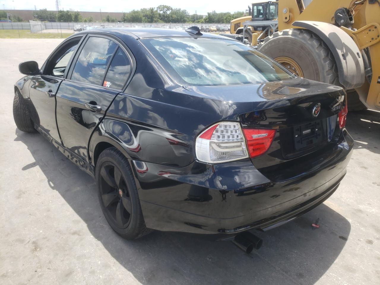 Photo 3 from auction – 2011 BMW 328 I with VIN WBAPH7C52BA801613
