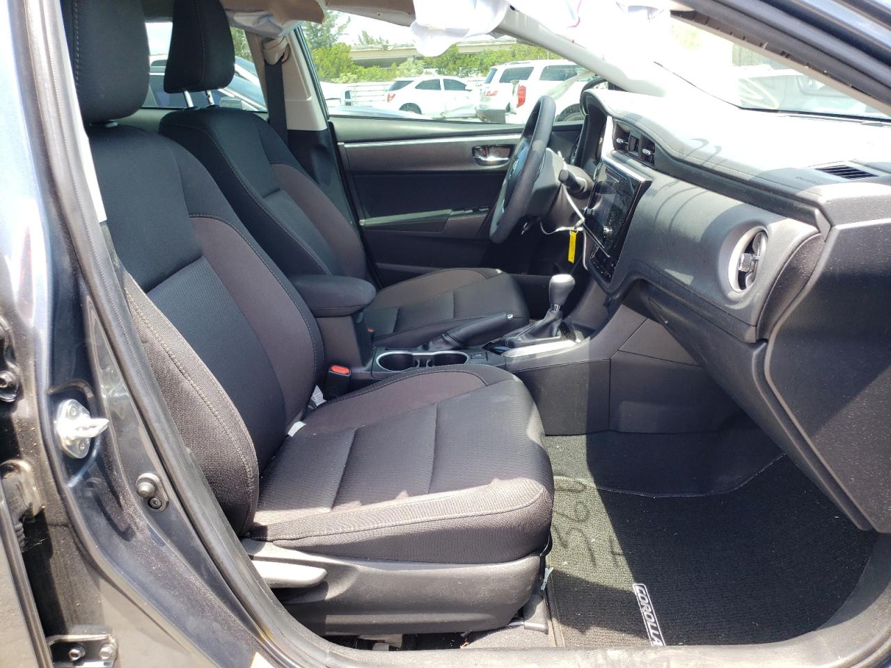 Photo 5 from auction – 2019 TOYOTA COROLLA L with VIN 2T1BURHEXKC156928