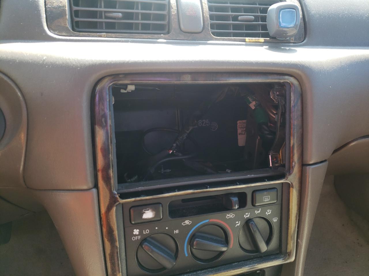 Photo 9 from auction – 1997 TOYOTA CAMRY CE with VIN 4T1BF22K5VU016854