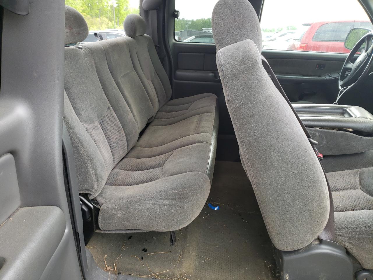 Photo 6 from auction – 2003 CHEVROLET SILVERADO with VIN 2GCEK19T231382723