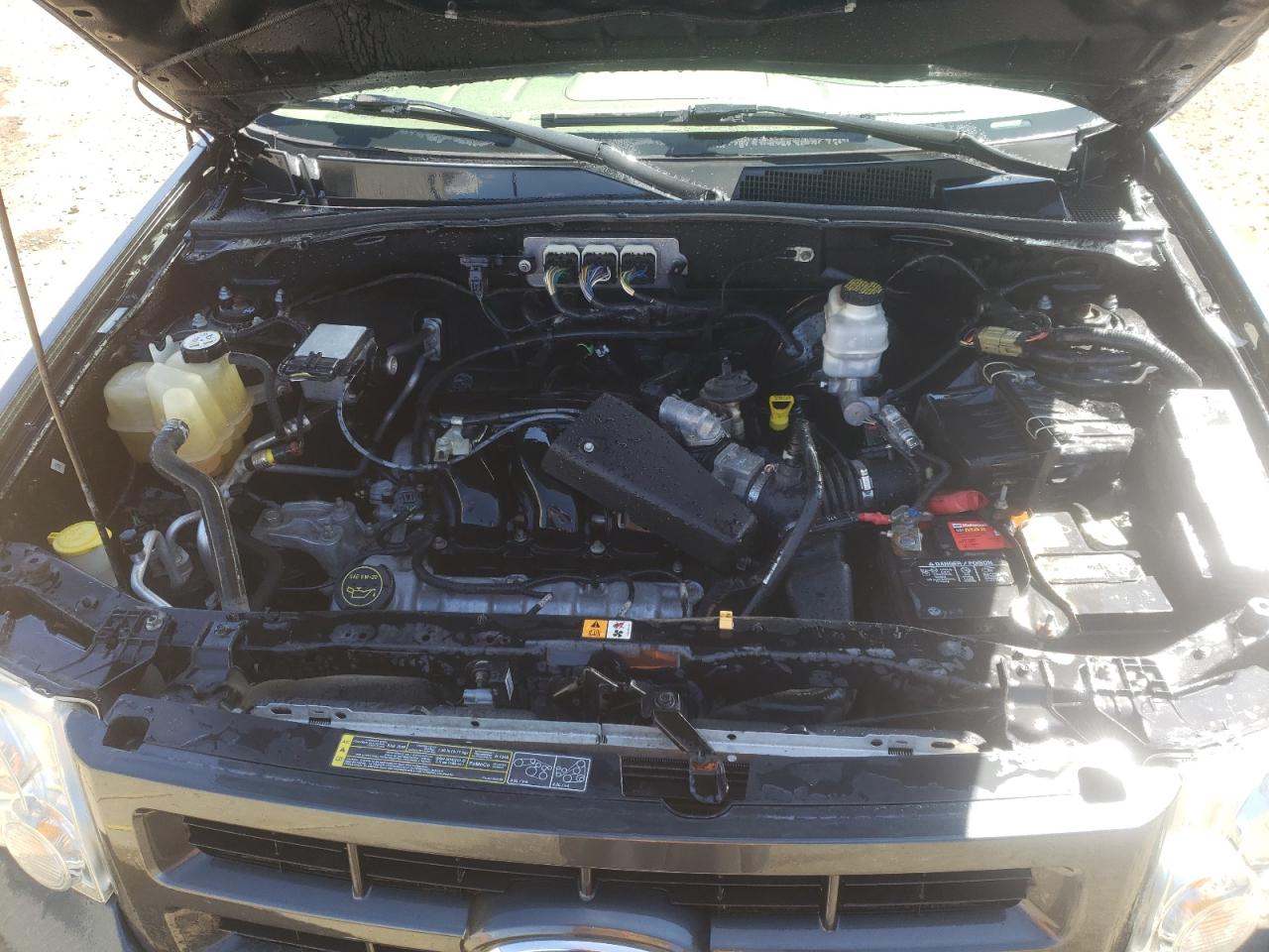 Photo 7 from auction – 2008 FORD ESCAPE LIM with VIN 1FMCU94128KA94967