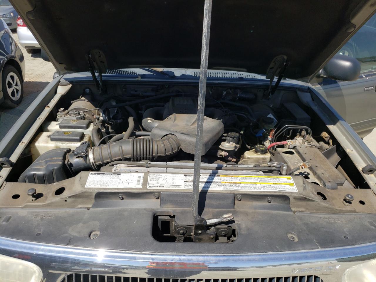Photo 7 from auction – 2001 MERCURY MOUNTAINEE with VIN 4M2ZU66E11UJ00355