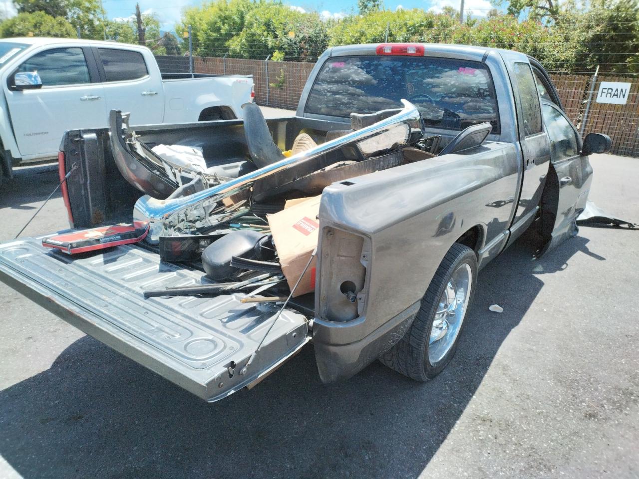Photo 4 from auction – 2005 DODGE RAM 1500 S with VIN 1D7HA18D35S311307