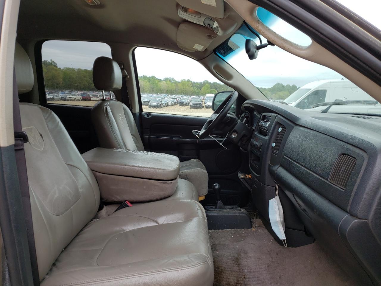 Photo 5 from auction – 2004 DODGE RAM 1500 S with VIN 1D7HU18D14J214263