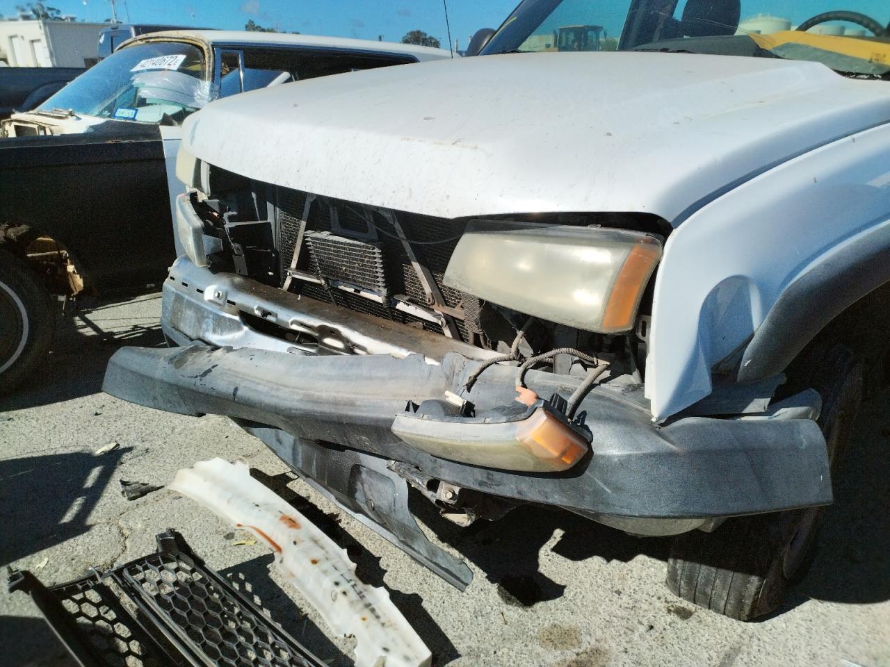 Photo 9 from auction – 2006 CHEVROLET SILVERADO with VIN 1GCHC24U46E229571