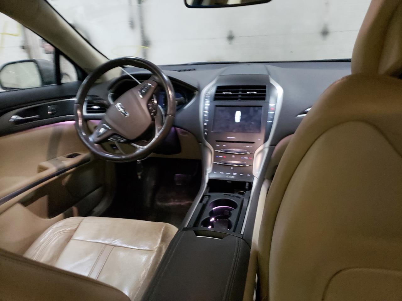 Photo 9 from auction – 2015 LINCOLN MKZ with VIN 3LN6L2JK6FR615587