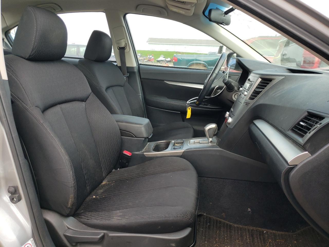 Photo 5 from auction – 2010 SUBARU LEGACY 2.5 with VIN 4S3BMBC66A3237391