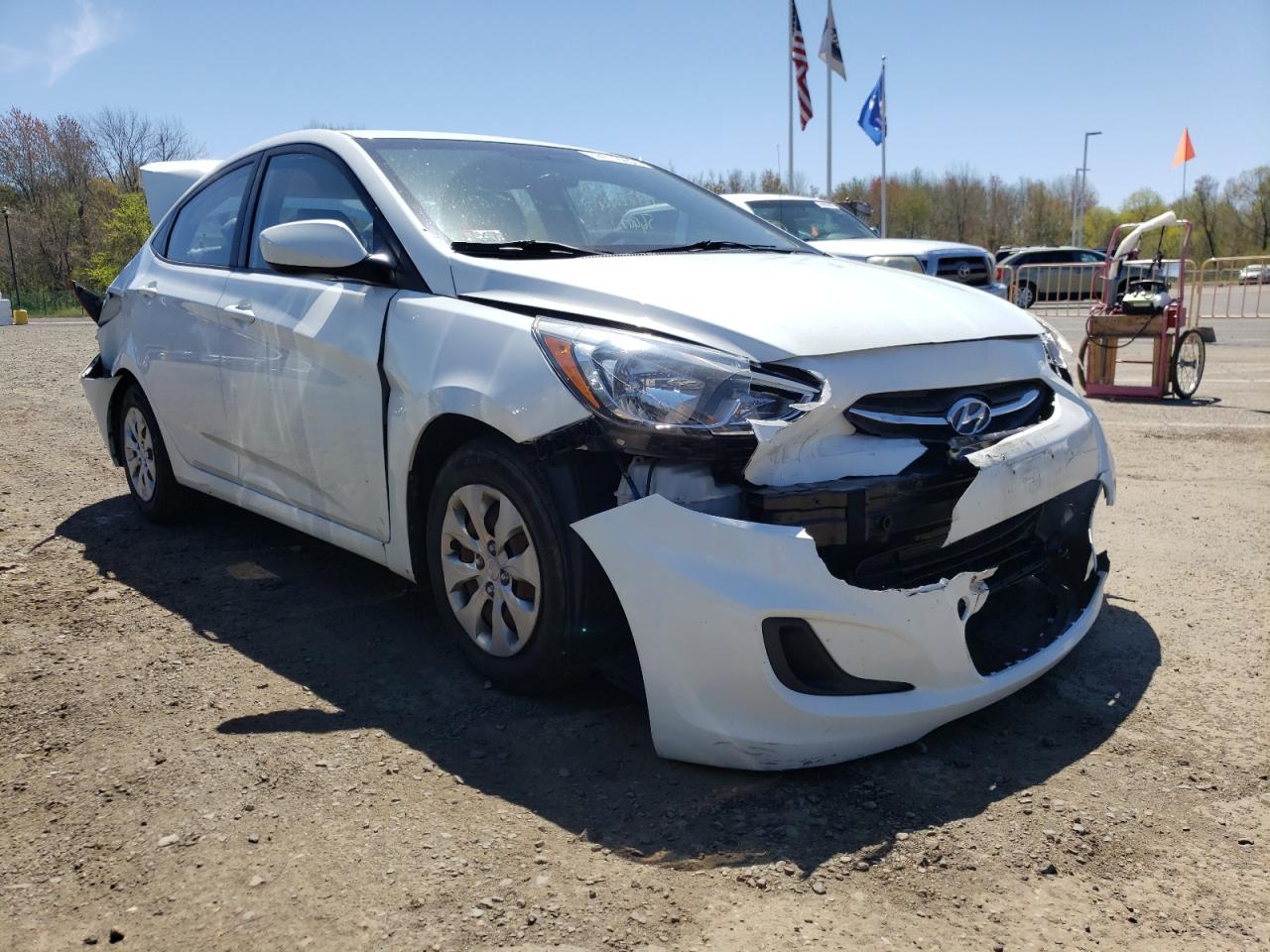 HYUNDAI ACCENT GLS 2015 with VIN KMHCT4AE9FU893899 - Photo from auction