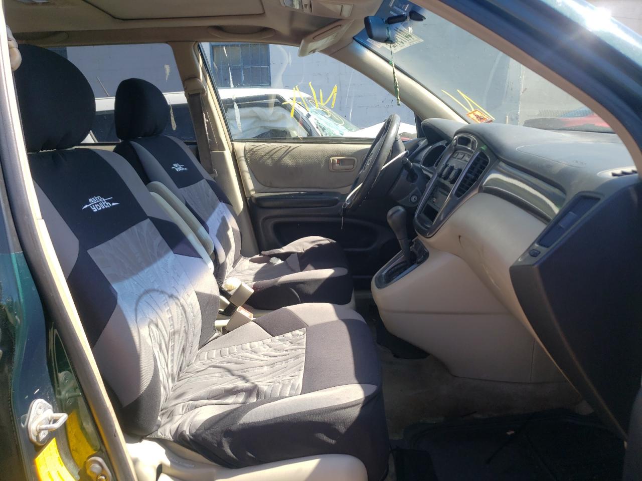 Photo 5 from auction – 2001 TOYOTA HIGHLANDER with VIN JTEHF21A410019989