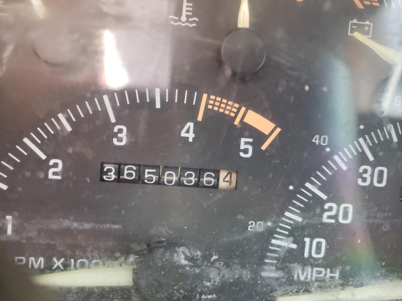 Photo 8 from auction – 1994 CHEVROLET GMT-400 C1 with VIN 2GCEC19K7R1165178