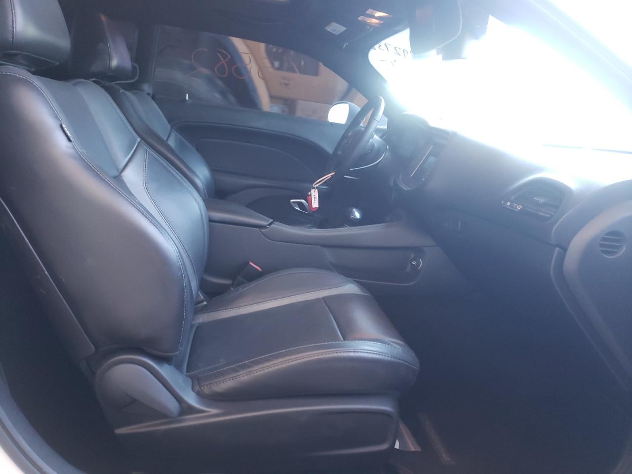 Photo 5 from auction – 2017 DODGE CHALLENGER with VIN 2C3CDZAG2HH666290