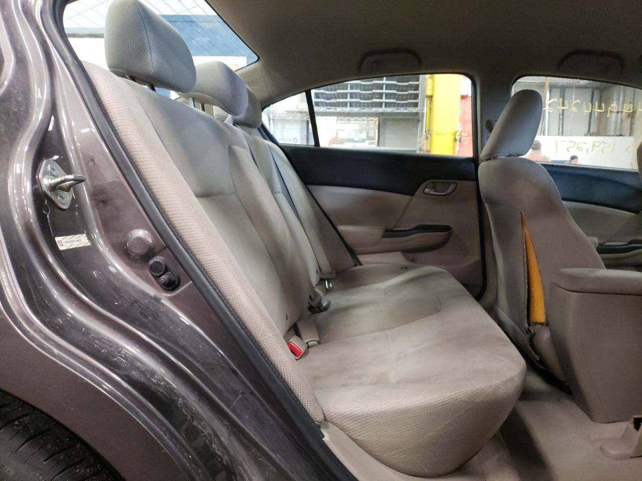 Photo 6 from auction – 2012 HONDA CIVIC LX with VIN 19XFB2F58CE106520