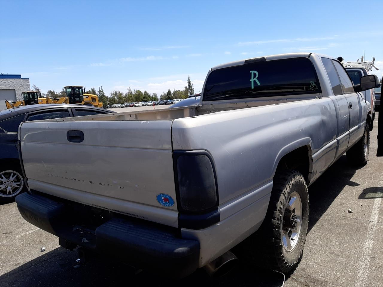Photo 4 from auction – 1999 DODGE RAM 2500 with VIN 1B7KC2366XJ623753