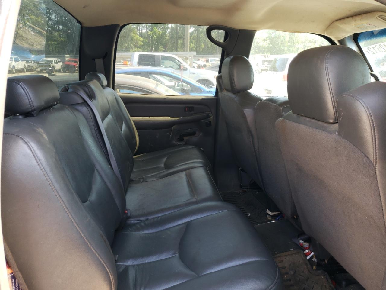 Photo 6 from auction – 2003 CHEVROLET SILVERADO with VIN 1GCHC23U73F104071