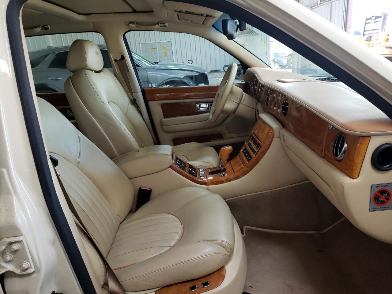 Photo 5 from auction – 2001 BENTLEY ARNAGE with VIN SCBLC31E91CX05950