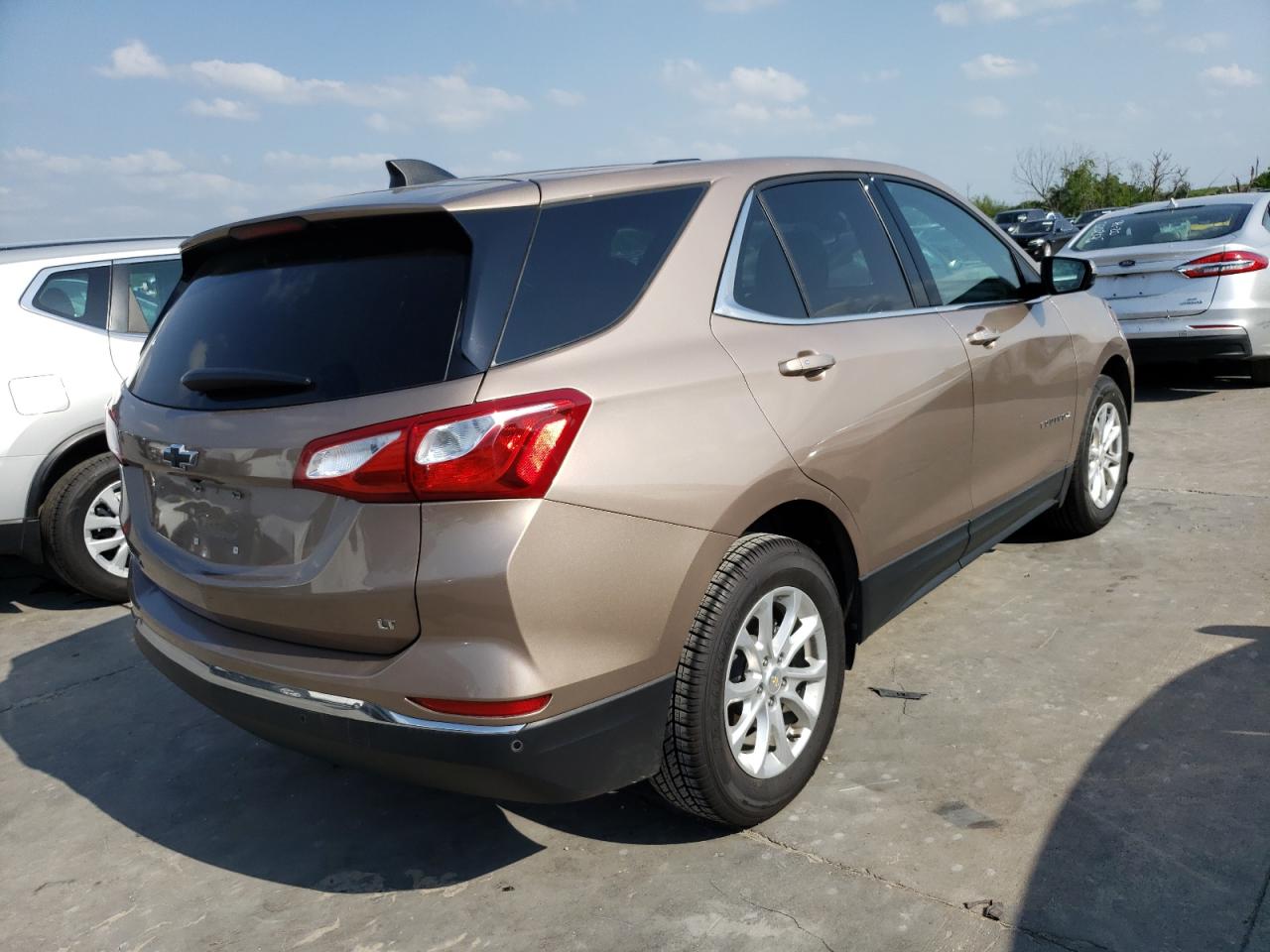 Photo 4 from auction – 2019 CHEVROLET EQUINOX LT with VIN 2GNAXJEV2K6262016
