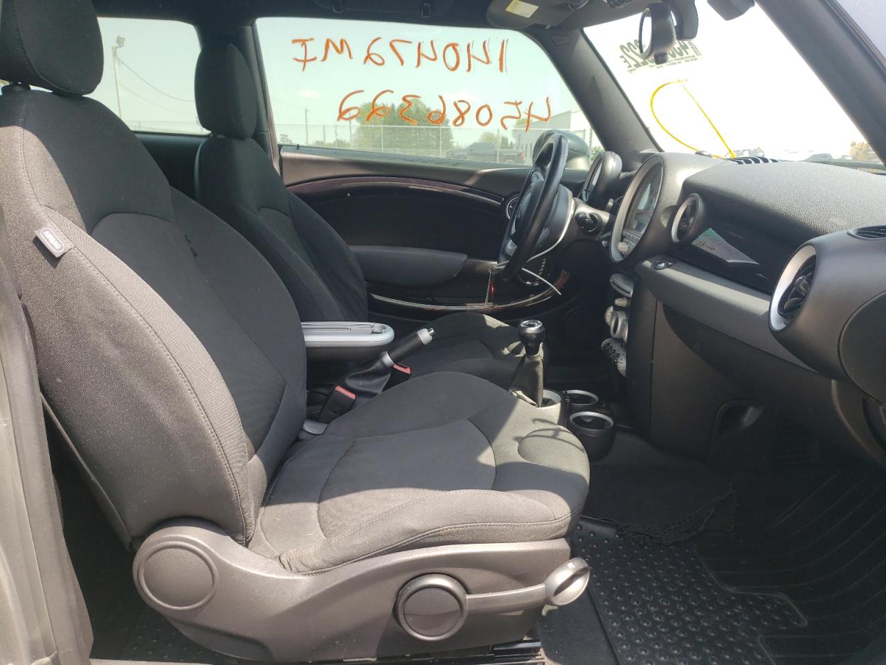 Photo 5 from auction – 2008 MINI COOPER S C with VIN WMWMM33508TP71435