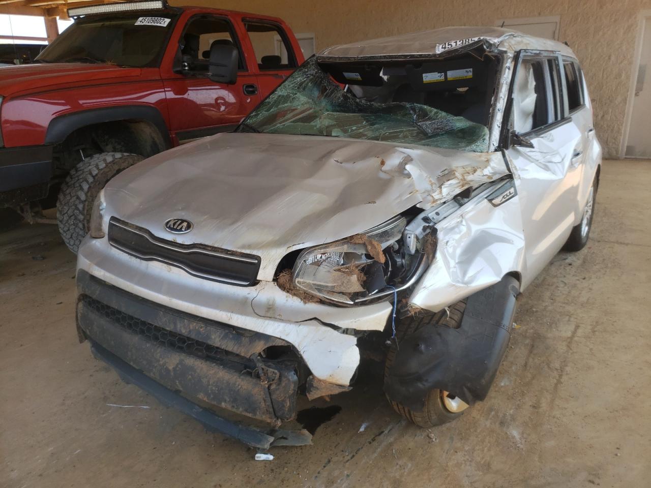 Photo 2 from auction – 2017 KIA SOUL with VIN KNDJN2A27H7421444