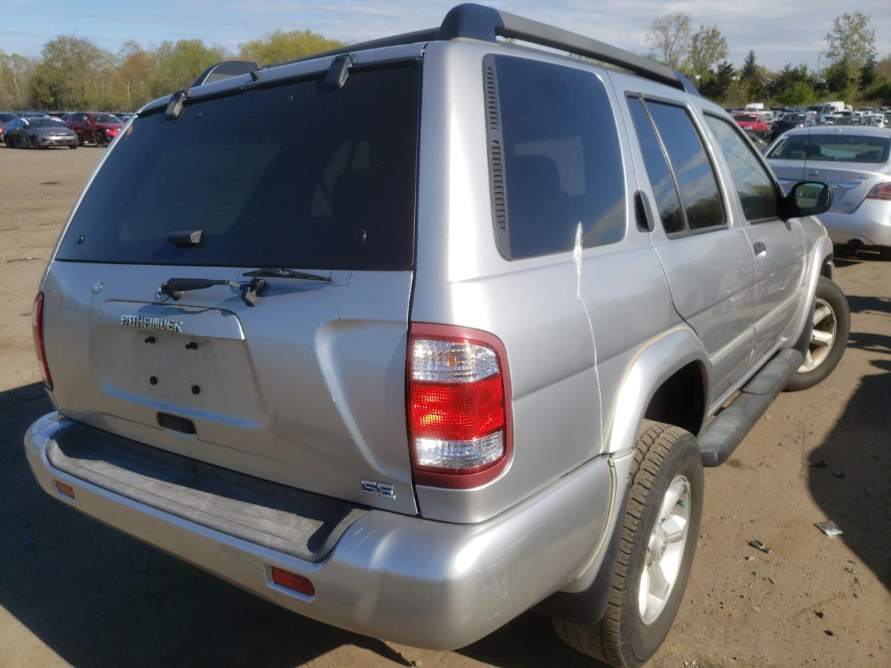 Photo 17 from auction – 2003 NISSAN PATHFINDER with VIN JN8DR09Y83W836192