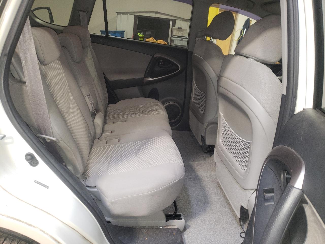 Photo 6 from auction – 2007 TOYOTA RAV4 LIMIT with VIN JTMBK31V575015864