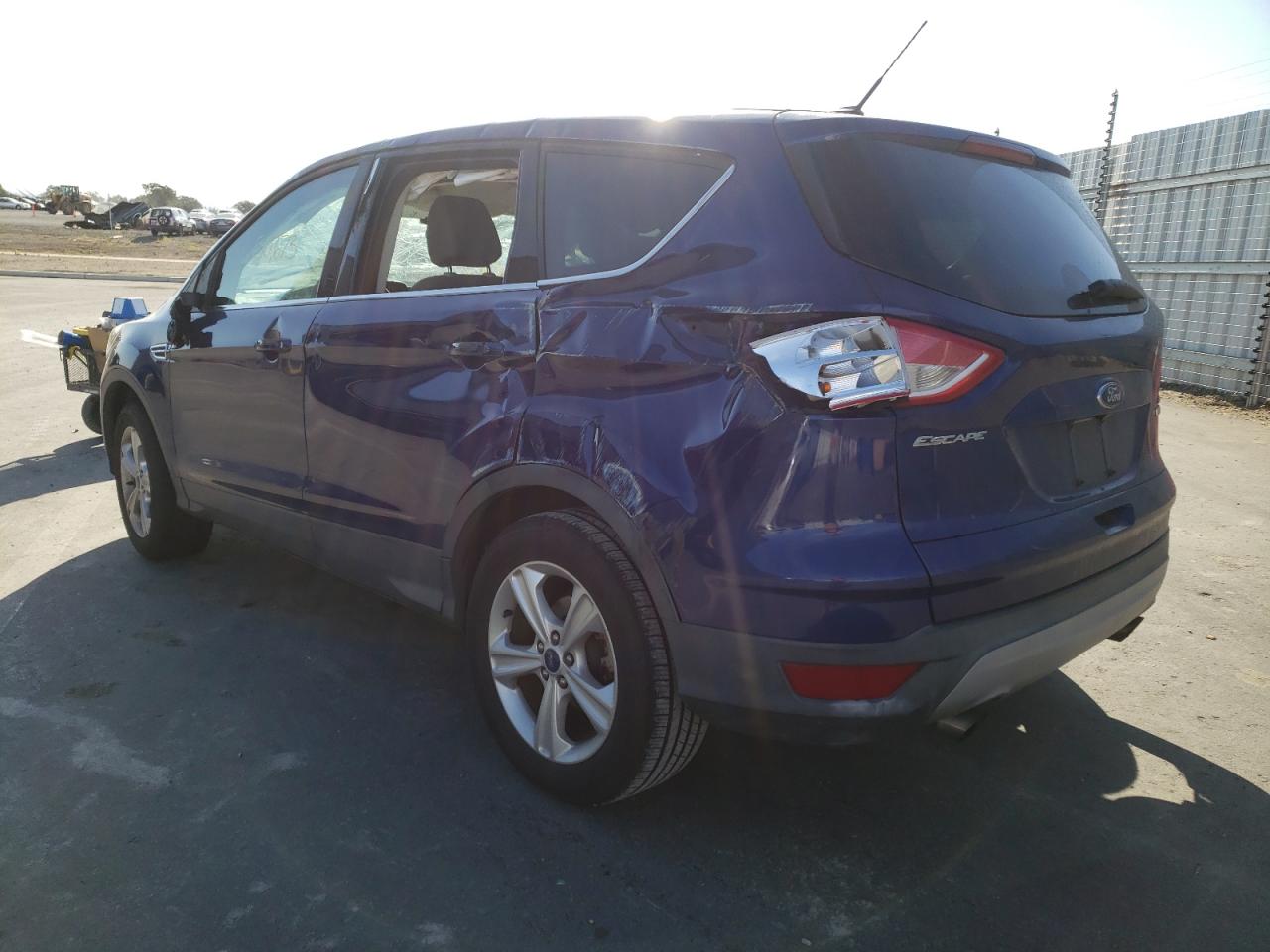 Photo 3 from auction – 2014 FORD ESCAPE SE with VIN 1FMCU0GX9EUB85195