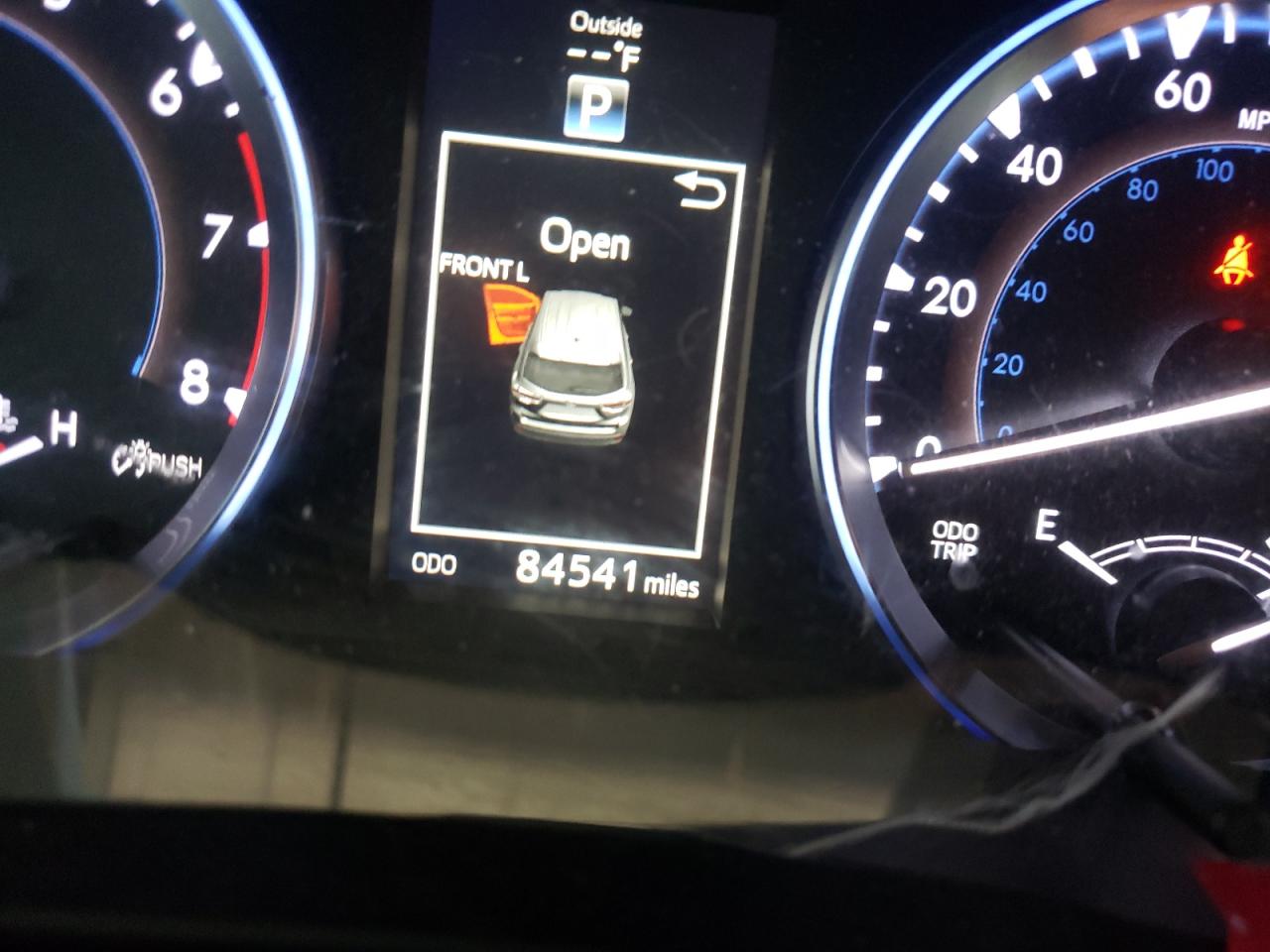 Photo 18 from auction – 2016 TOYOTA HIGHLANDER with VIN 5TDDKRFH1GS334400