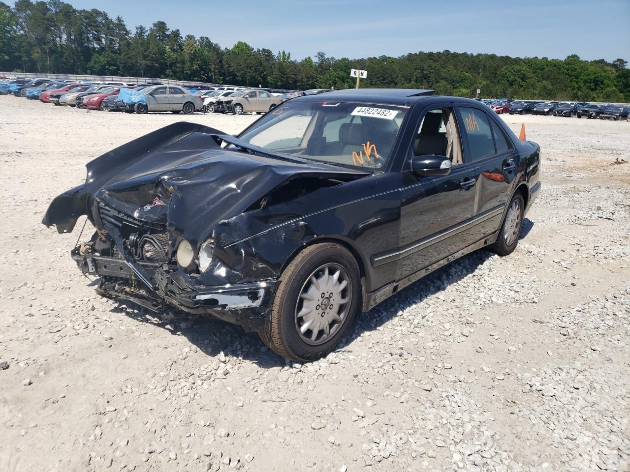 Photo 2 from auction – 2000 MERCEDES-BENZ E 320 with VIN WDBJF65J9YB089833