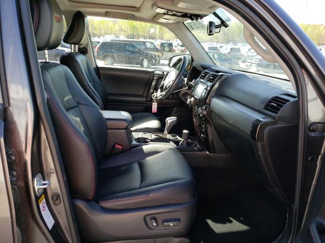 Photo 5 from auction – 2017 TOYOTA 4RUNNER SR with VIN JTEBU5JR4H5460683