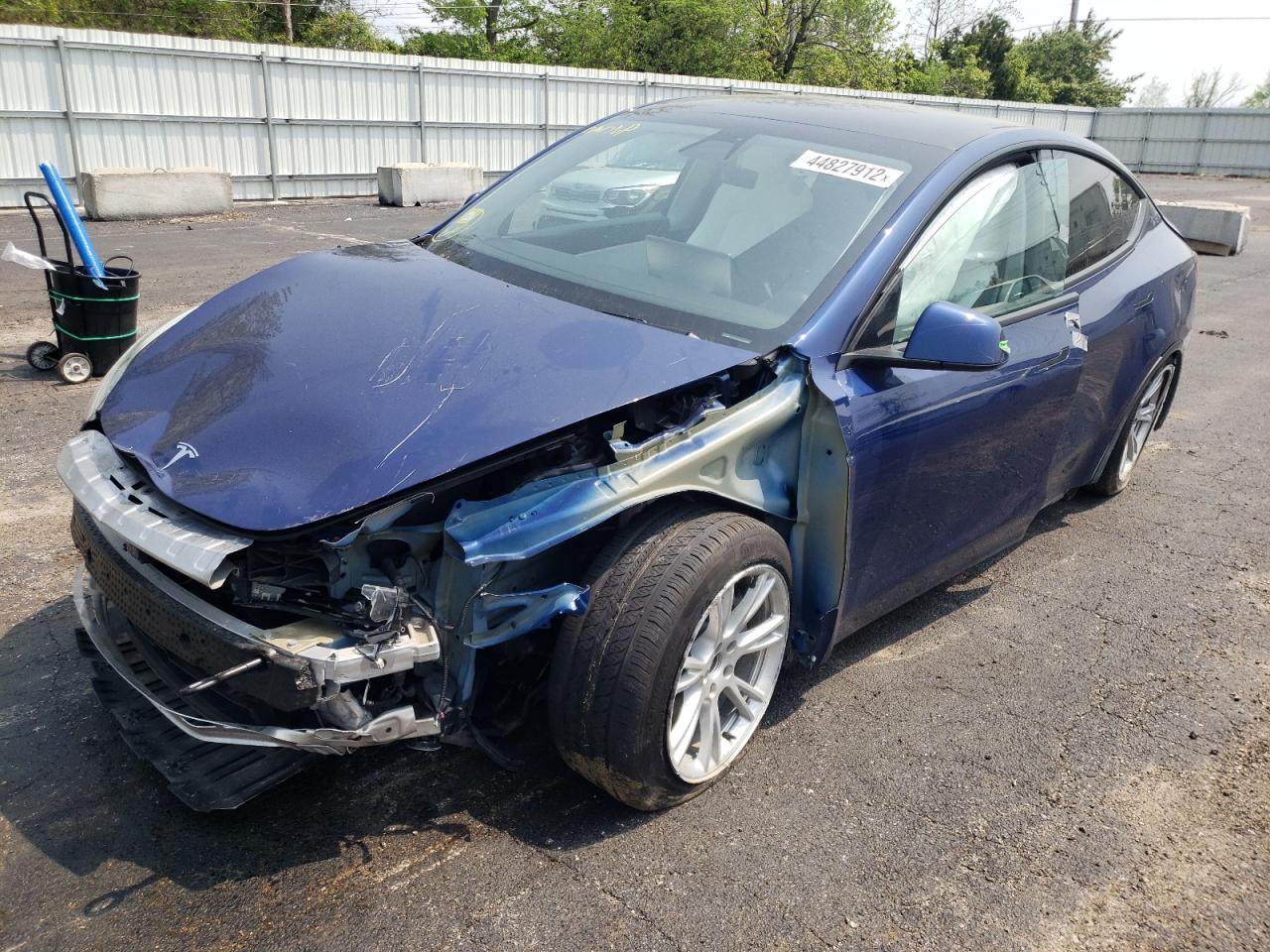 Photo 2 from auction – 2020 TESLA MODEL Y with VIN 5YJYGDEE7LF032461