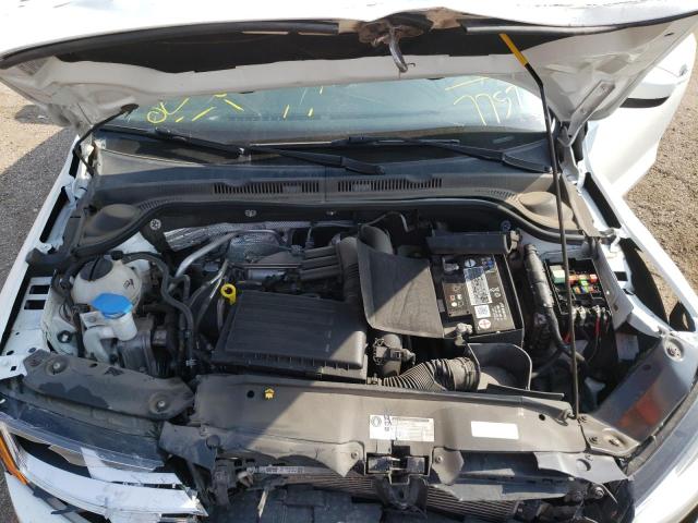 Photo 7 from auction – 2017 VOLKSWAGEN JETTA S with VIN 3VW2B7AJ1HM257757