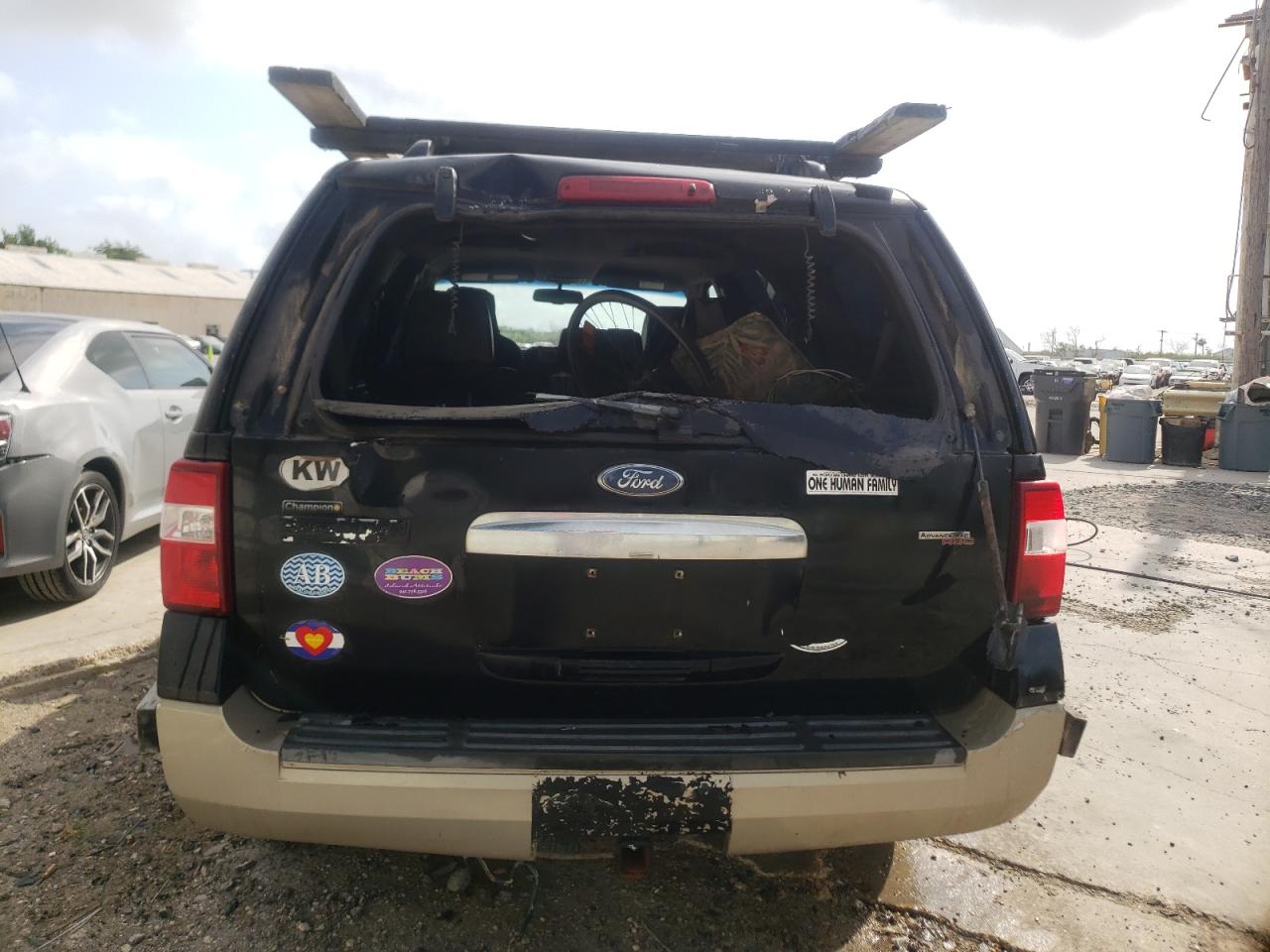 Photo 9 from auction – 2007 FORD EXPEDITION with VIN 1FMFU17517LA10885