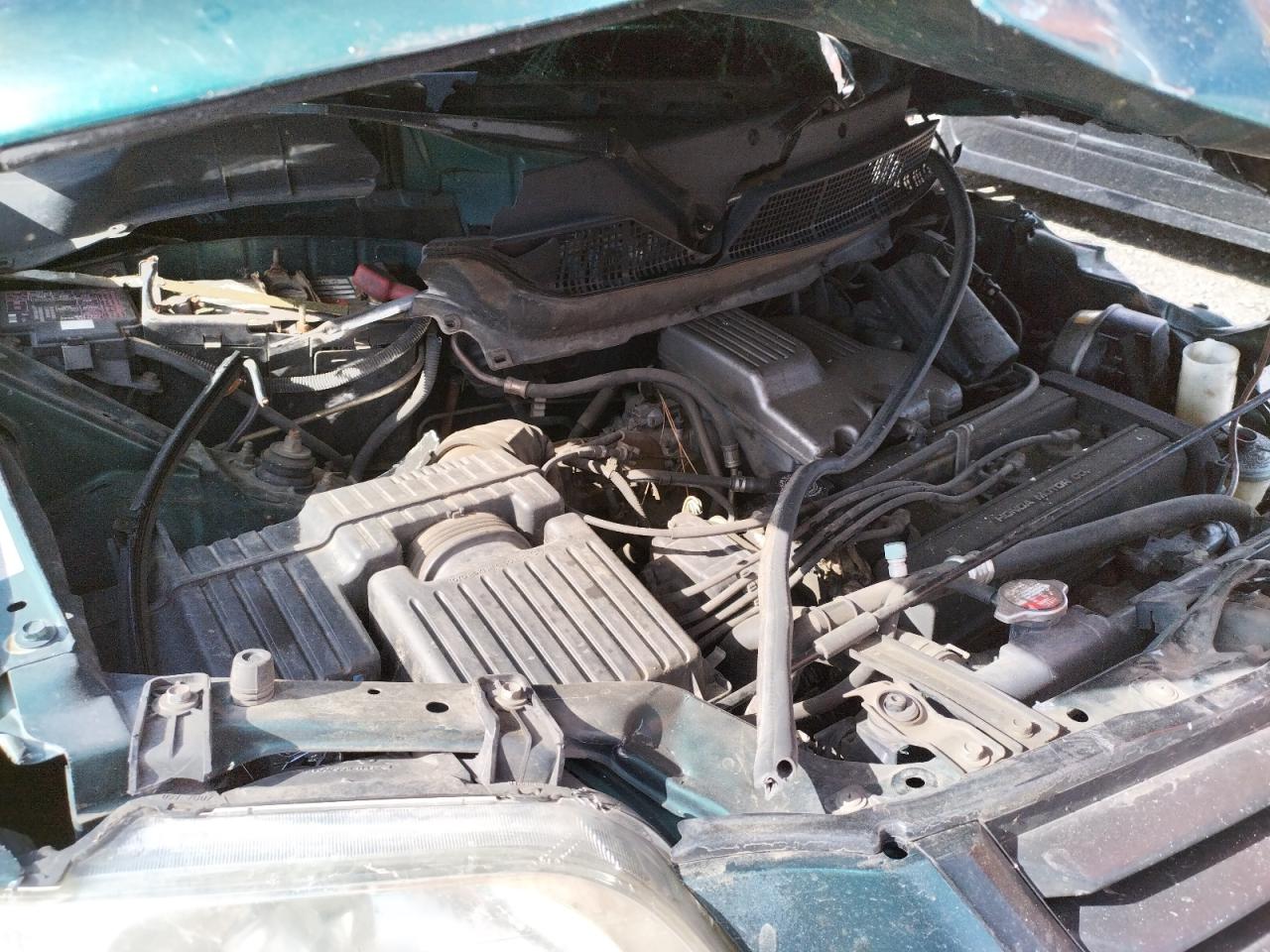 Photo 7 from auction – 2000 HONDA CR-V LX with VIN JHLRD1844YS015872