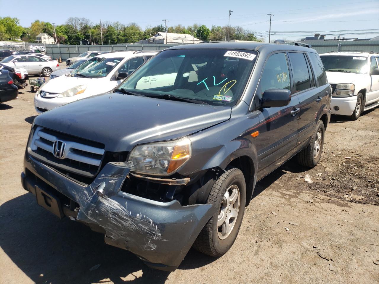Photo 2 from auction – 2006 HONDA PILOT EX with VIN 2HKYF18476H552766