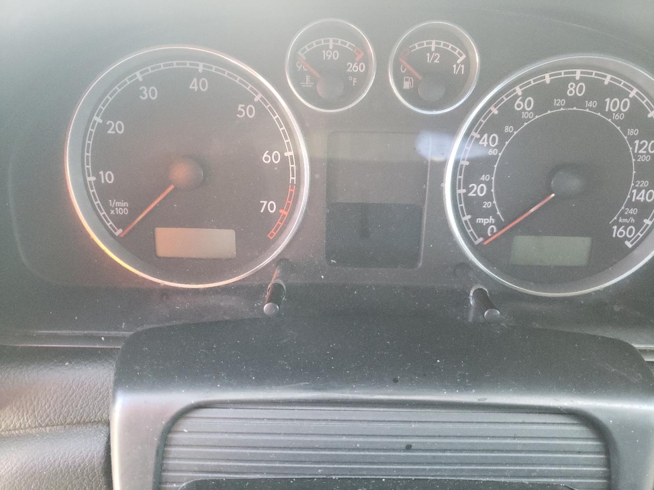Photo 8 from auction – 2004 VOLKSWAGEN PASSAT GLS with VIN WVWPD63B24E062124