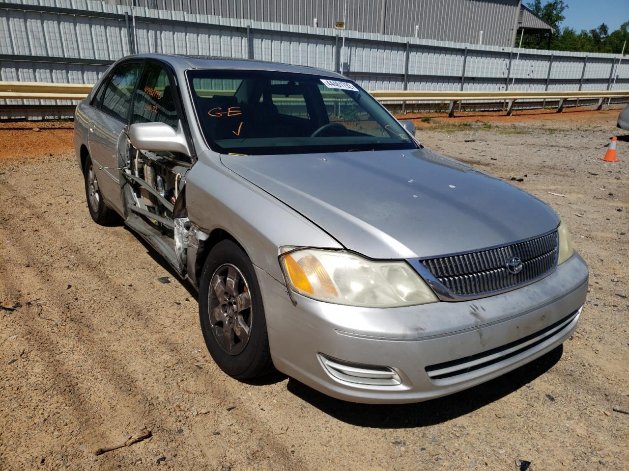 TOYOTA AVALON XL 2002 with VIN 4T1BF28B42U266721 - Photo from auction