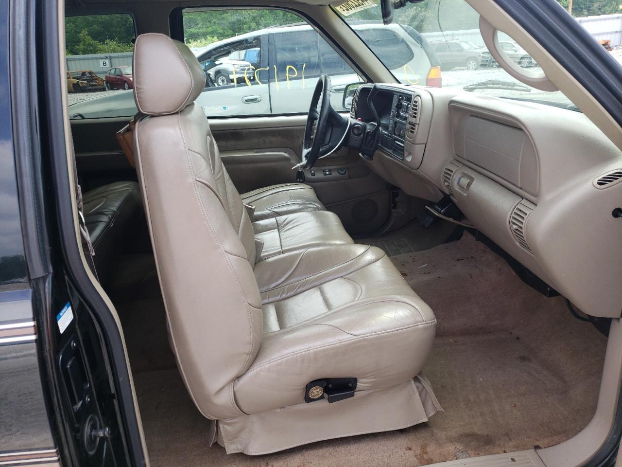 Photo 5 from auction – 1998 GMC SIERRA C15 with VIN 2GDEC19R5W1515024