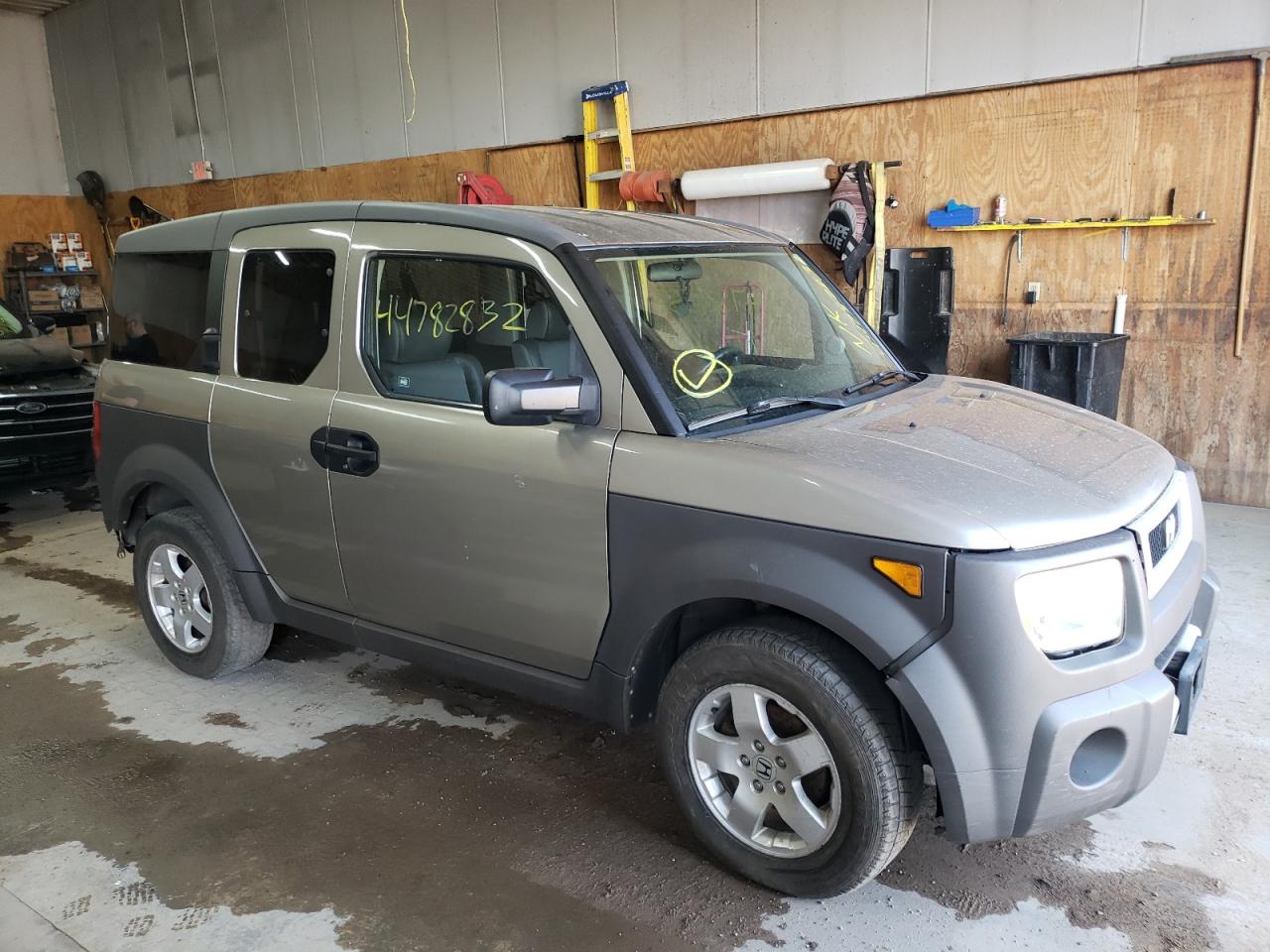 HONDA ELEMENT EX 2003 z numerem VIN 5J6YH28523L040858 - Zdjęcie z aukcji