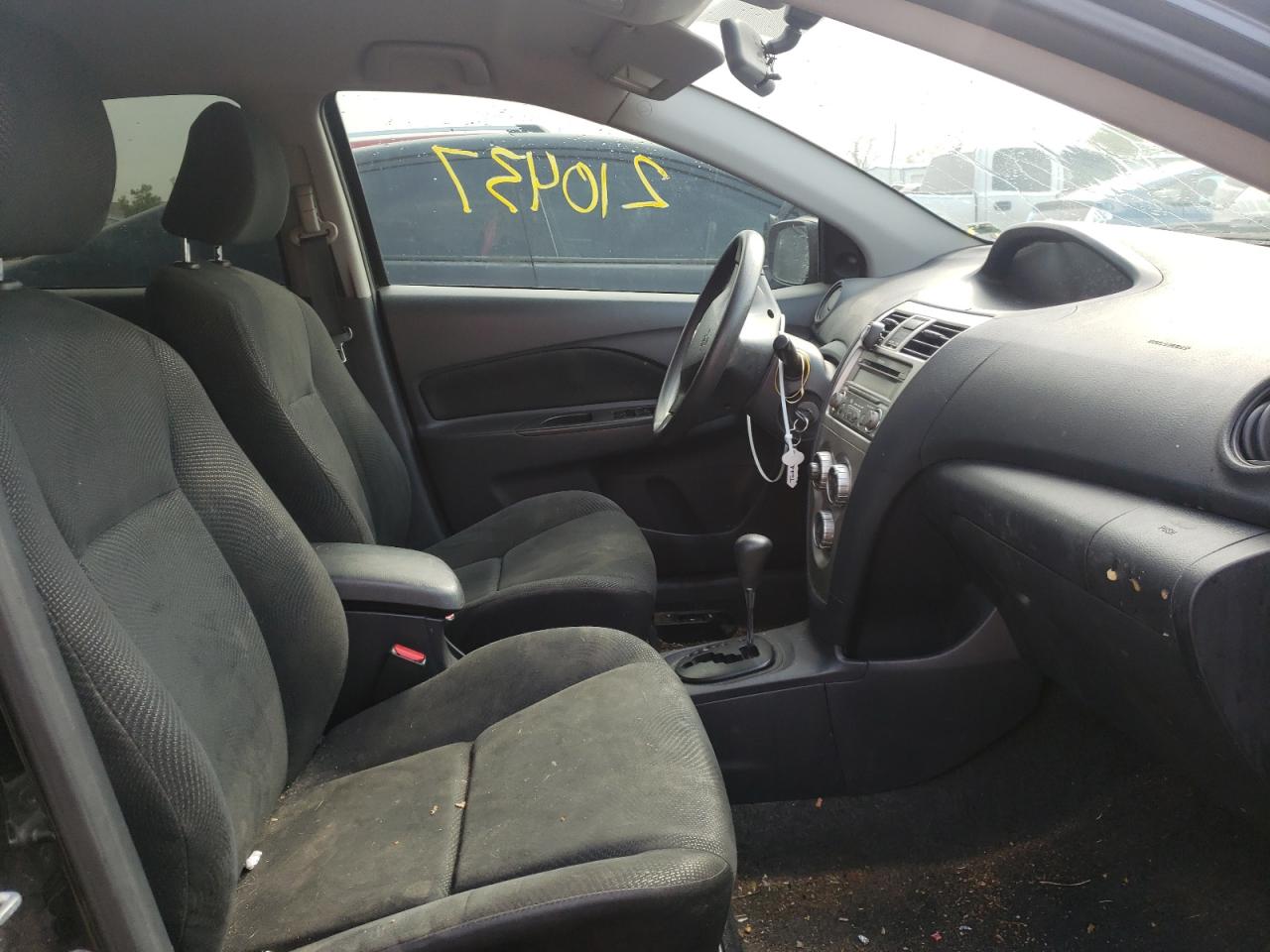 Photo 5 from auction – 2012 TOYOTA YARIS with VIN JTDBT4K38CL013158